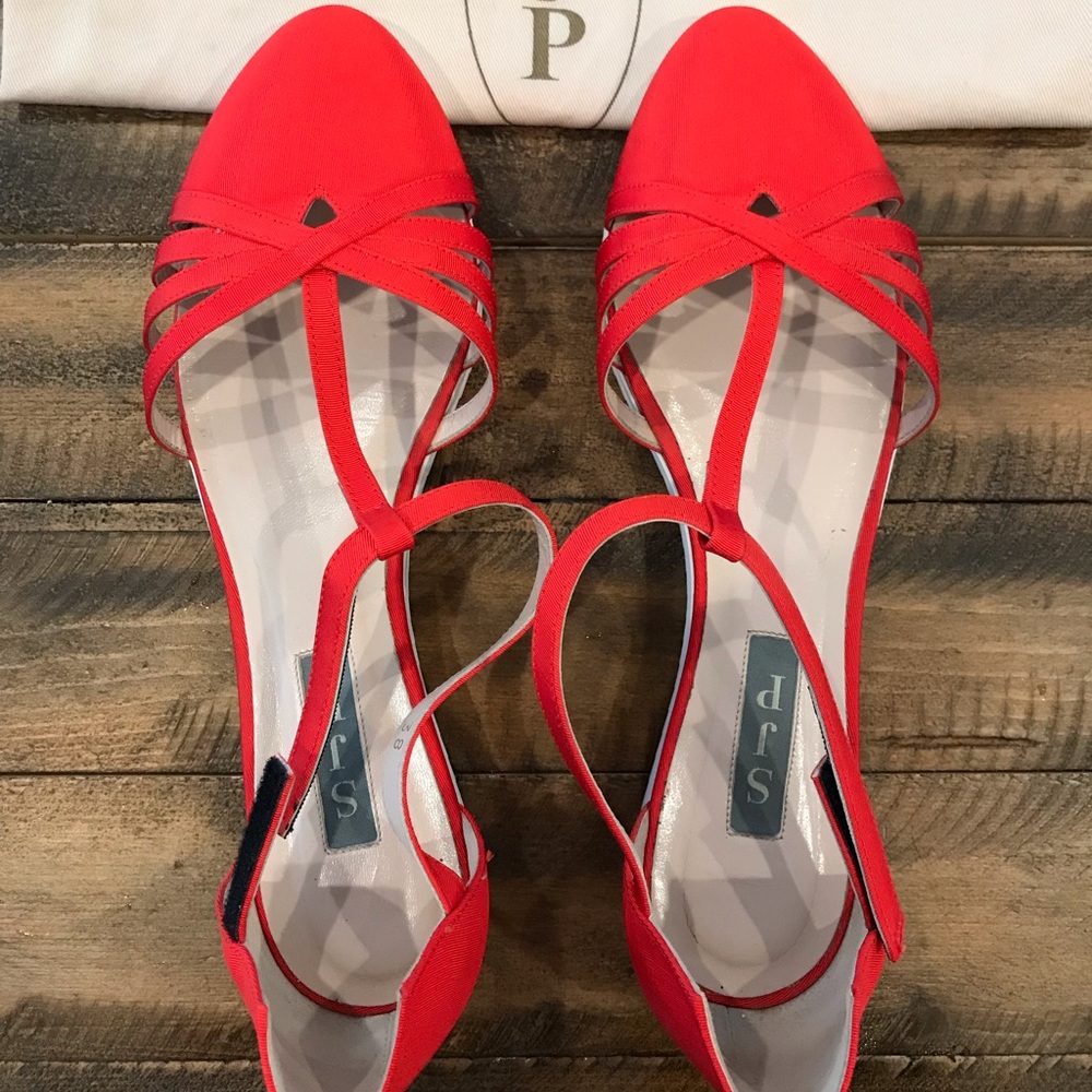 SJP meteor sneaker as 7.5 US; 8 Euro. Like new